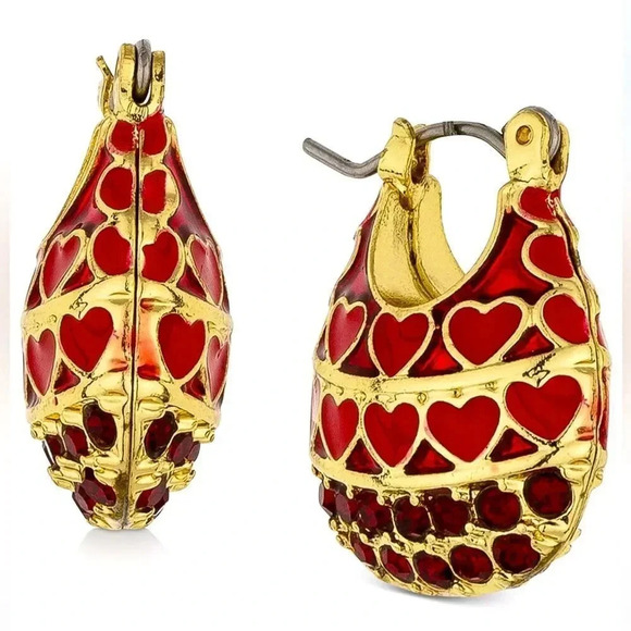 Multi-Heart Red Closed Gold Tone Hoop Earrings NWT - Picture 1 of 2